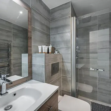 Moderne Avec Jacuzzi Exterieur Et Terrasse A - Fr-1-563-106 דירה קורשבל